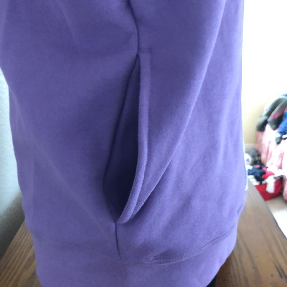 SUPREME light purple crew neck sweatshirt. - Picture 5 of 9